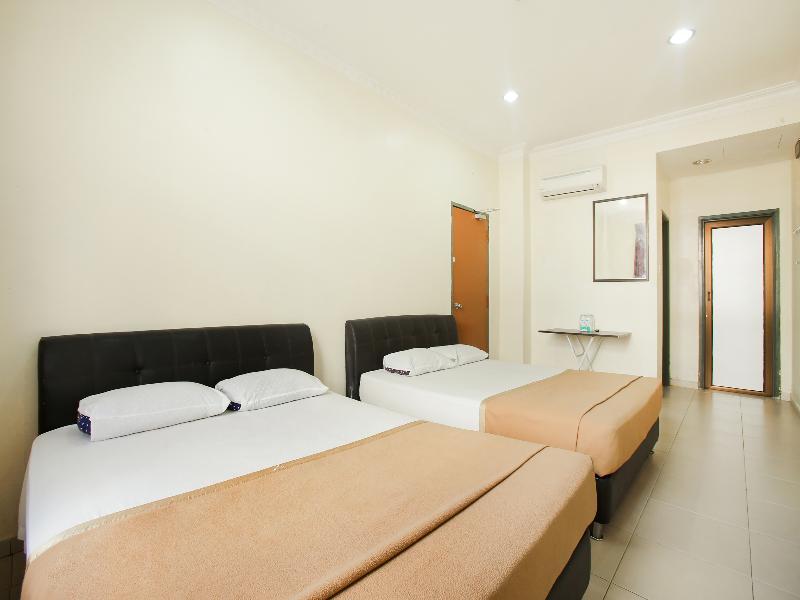 Oyo 89536 Hazris Hotel Batu Pahat Εξωτερικό φωτογραφία